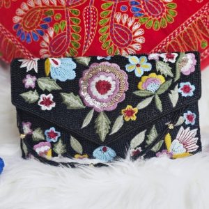 ক্লাচ বা ছোট পার্টি ব্যাগ